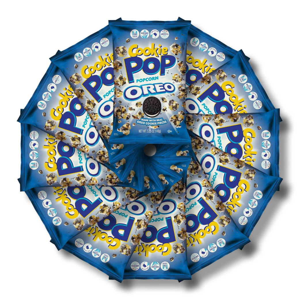 Plusieurs paquets bleus entassés les uns sur les autres sur un fond blanc. Le tout forme une rosace