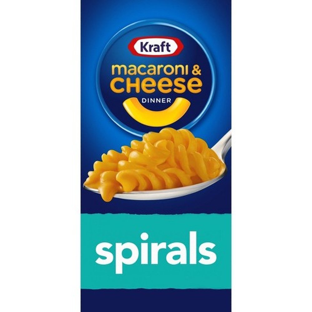 Un paquet bleu sur fond blanc avec au centre une cuillère de Mac&Cheese avec des pâtes en spirales, en bas il est écrit « spirals » en bleu ciel