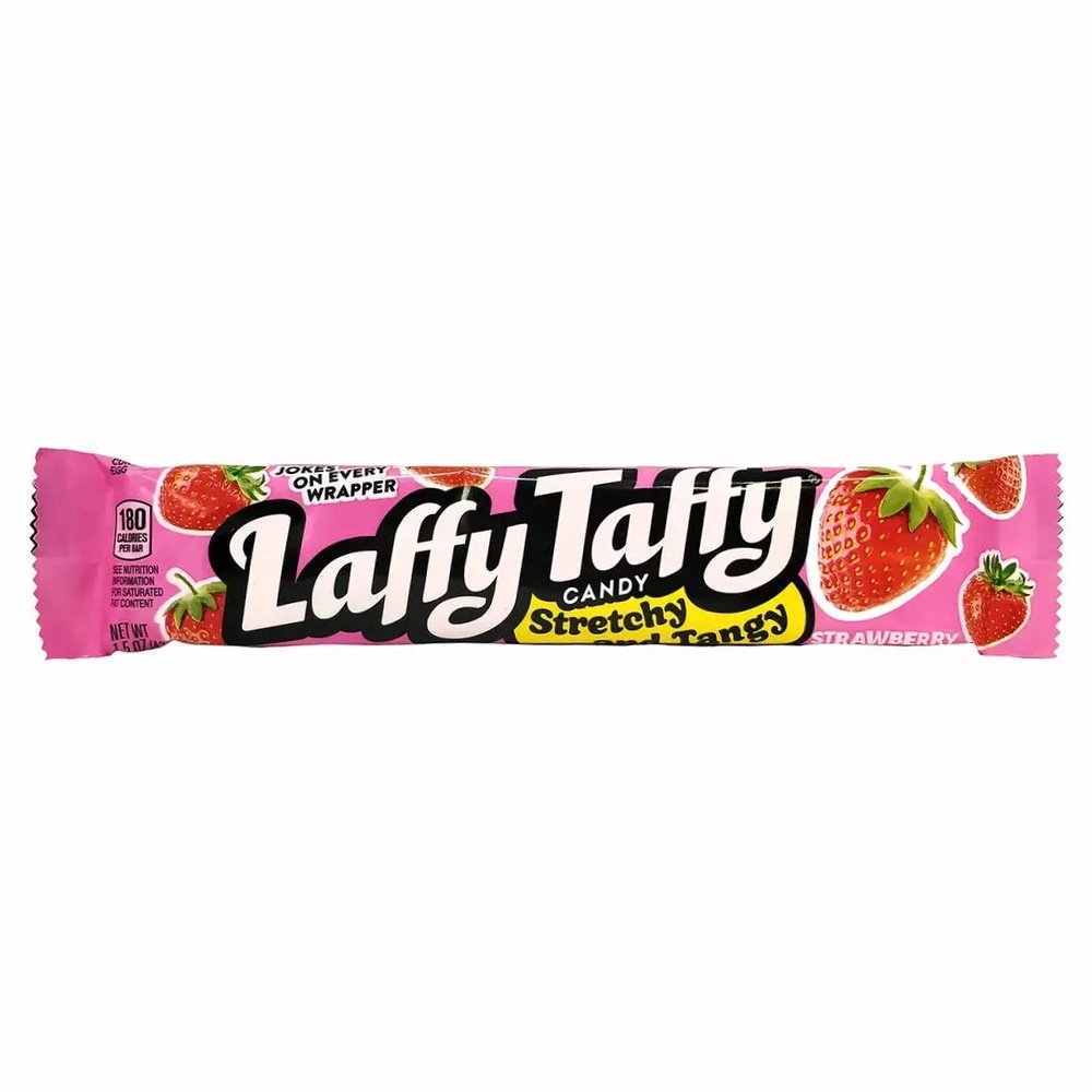 Un emballage rectangulaire rose sur fond blanc avec plusieurs fraises rouges au centre écrit en grand et en blanc « Laffy Taffy »