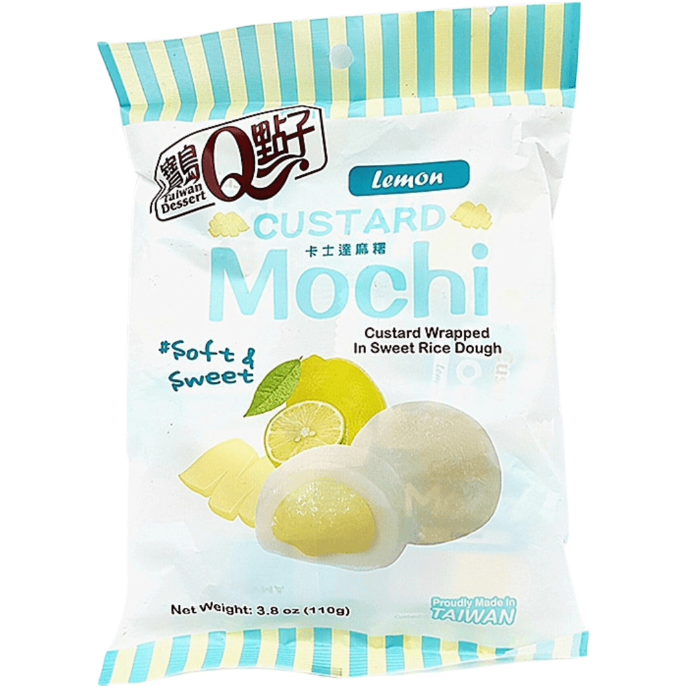 Un emballage blanc et bleu sur fond blanc avec au centre 2 mochis blancs avec une crème jaune, à l’arrière 2 citrons